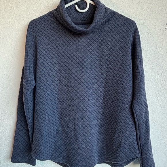 Southern Tide Ribbed‎ women’s turtleneck - Picture 1 of 7
